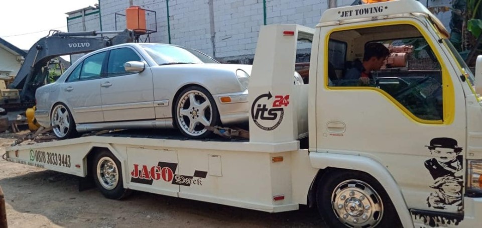 TOWING MOBIL JOGJA 087838339443